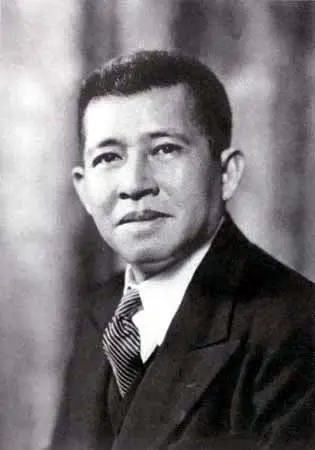 ปรีดี พนมยงค์  รัฐบุรุษ อา่วุโส 