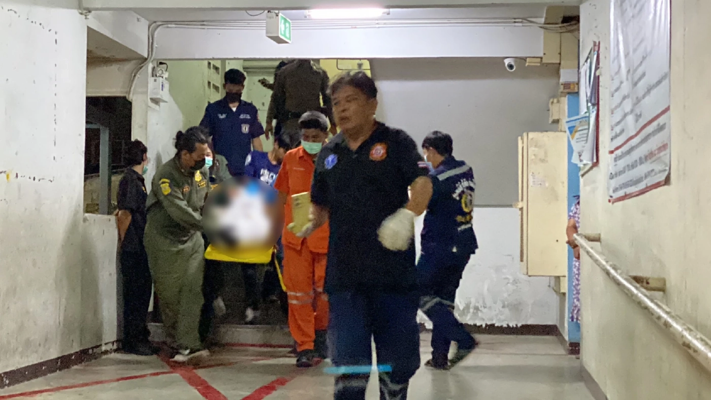 หนุ่มคลั่งรักคว้ามีดแทงแฟนสาวดับ ก่อนดิ่งตึกหนีผิด-เจ็บสาหัส