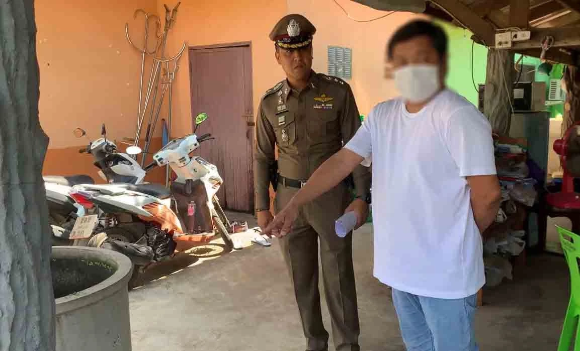 ค้นบ้าน สจ.กร่าง ตะลึง! พบปืนสั้น-ยาว 15 กระบอก นอภ.เตรียมเพิกถอนใบ ป.4