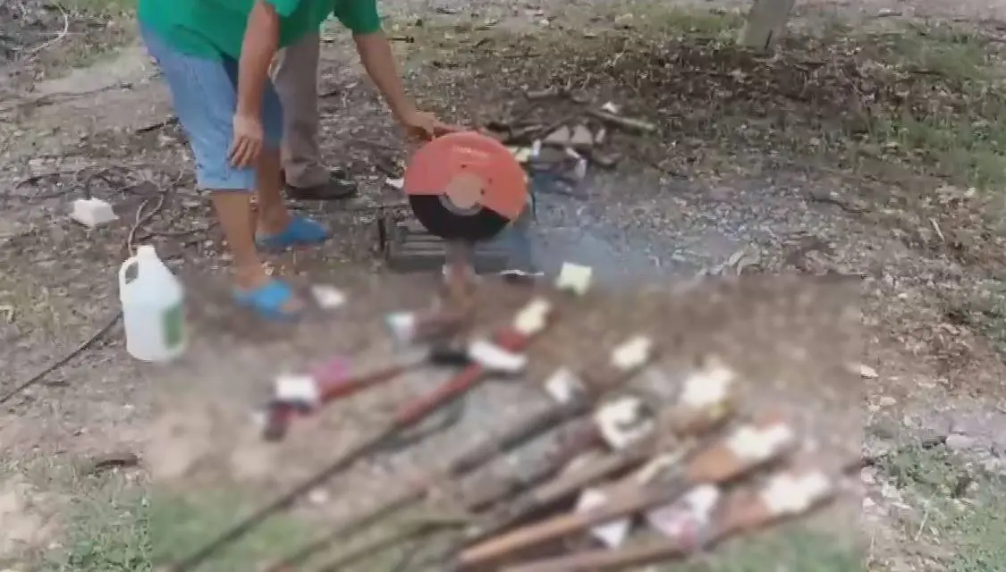 ตร.สุโขทัย ทำลายปืนเถื่อนของกลาง 89 กระบอก หลังสิ้นสุดคดี