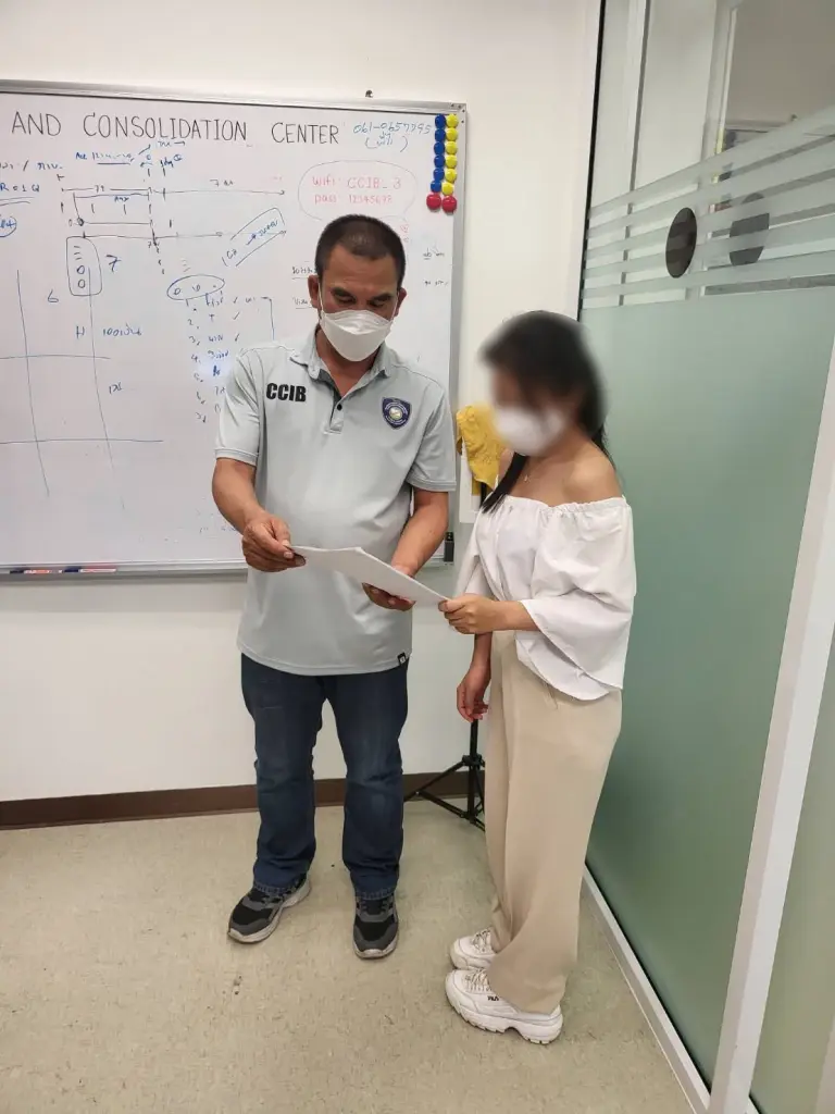 ตำรวจไซเบอร์ จับผู้ต้องหา 6 รายบ้านเดียวกัน จัดให้เล่นพนันออนไลน์