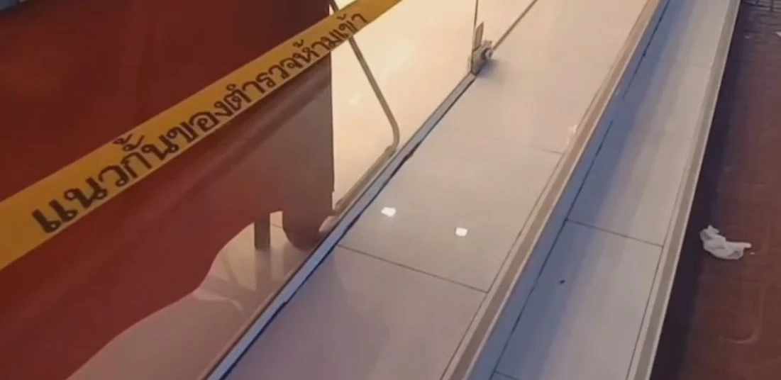 โจรบุกเดี่ยว ทำทีเป็นลูกค้า ก่อนฉกสร้อยร้านทองหนัก 6 บาท เผ่นหนี