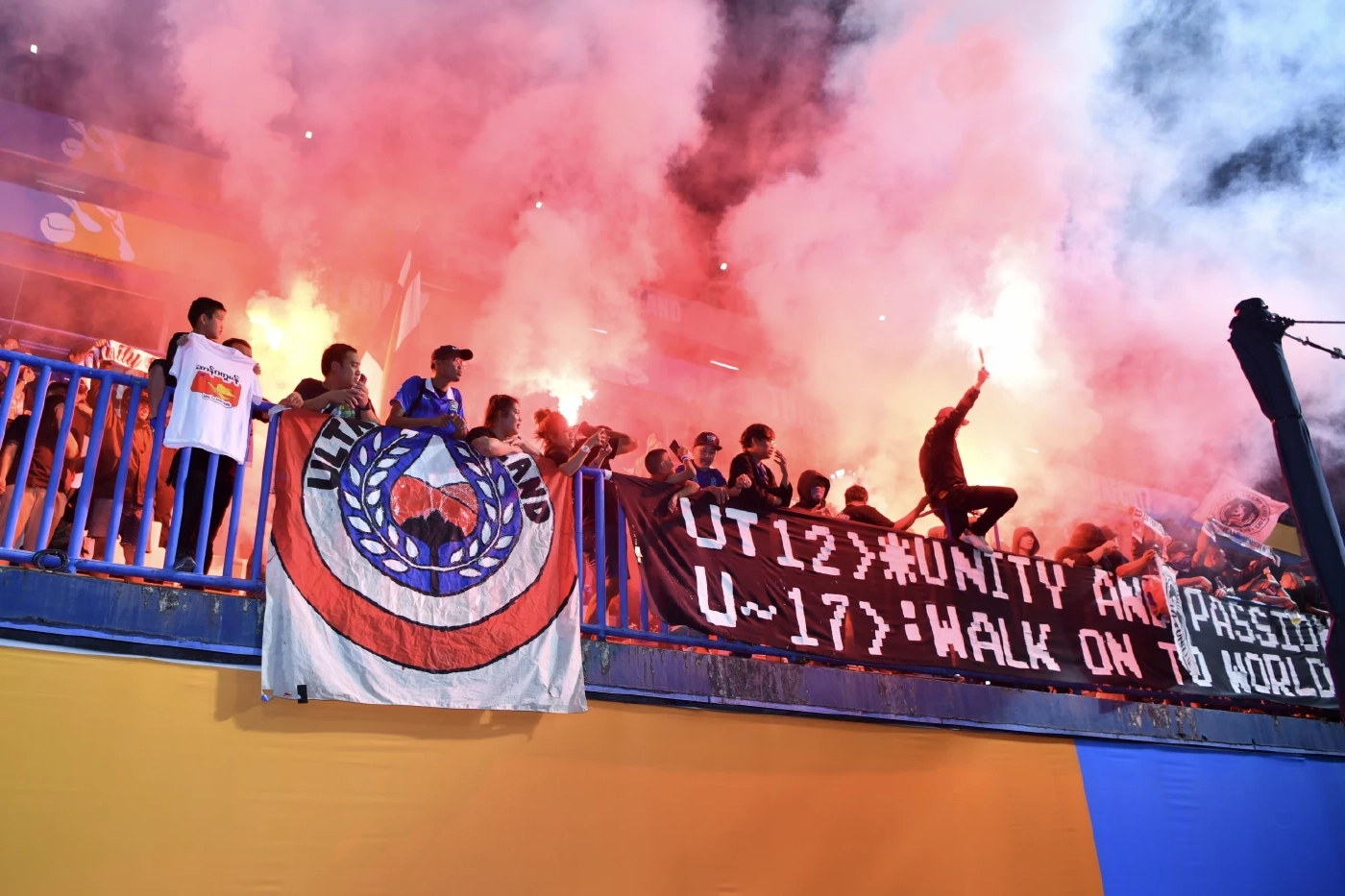 "เชียร์ไทย พาวเวอร์" ออกแถลงการณ์ประณามเหตุฉาว "จุดพลุแฟลร์" ศึก AFC U17