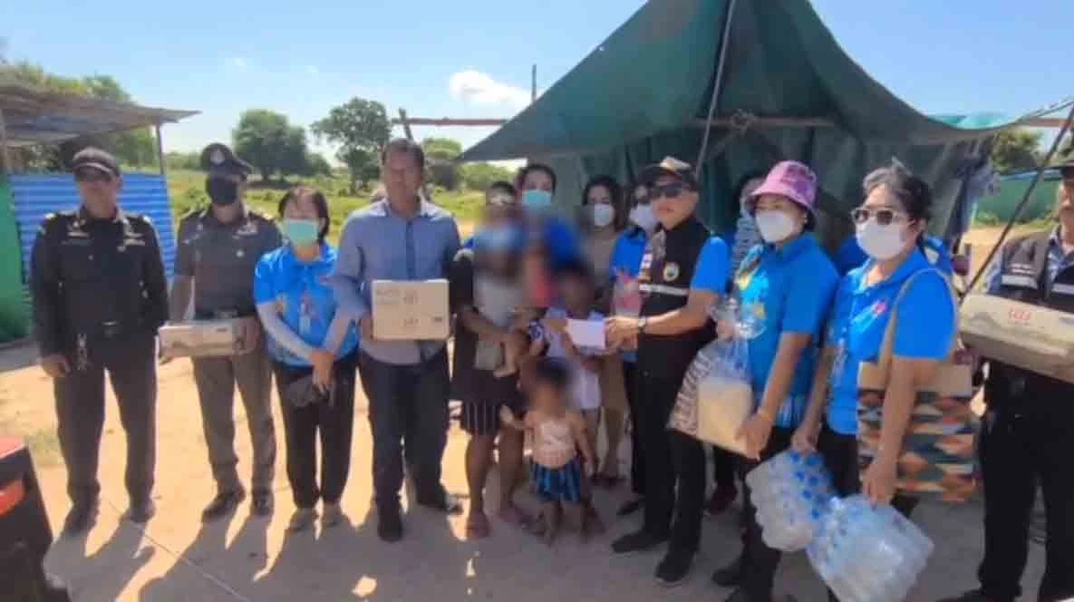 สุดรันทด 5 ชีวิต อาศัยเพิงสังกะสี ขุดมันกินแทนข้าว หลังเสาหลักล้มป่วย-ตกงาน