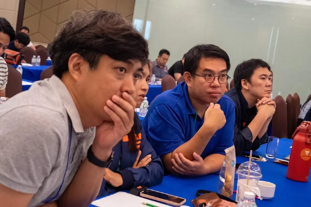 ก้าวไกลสะดุ้ง! "กกต." จ่อฟื้นสอบ หาเสียงยกเลิกม. 112 อีกครั้ง