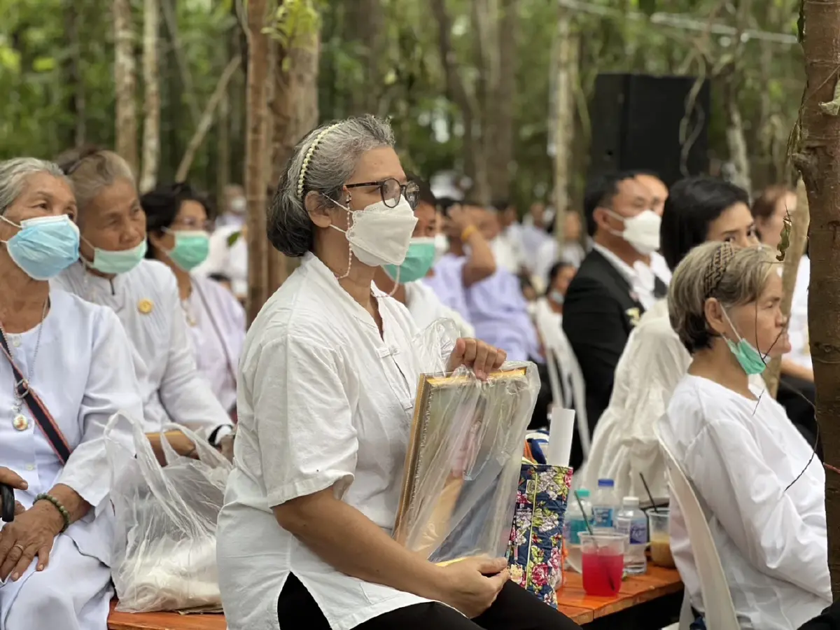 อัศจรรย์ พระอาทิตย์ทรงกลดเหนือจิตกาธาน พิธีพระราชทานเพลิง หลวงปู่แสง