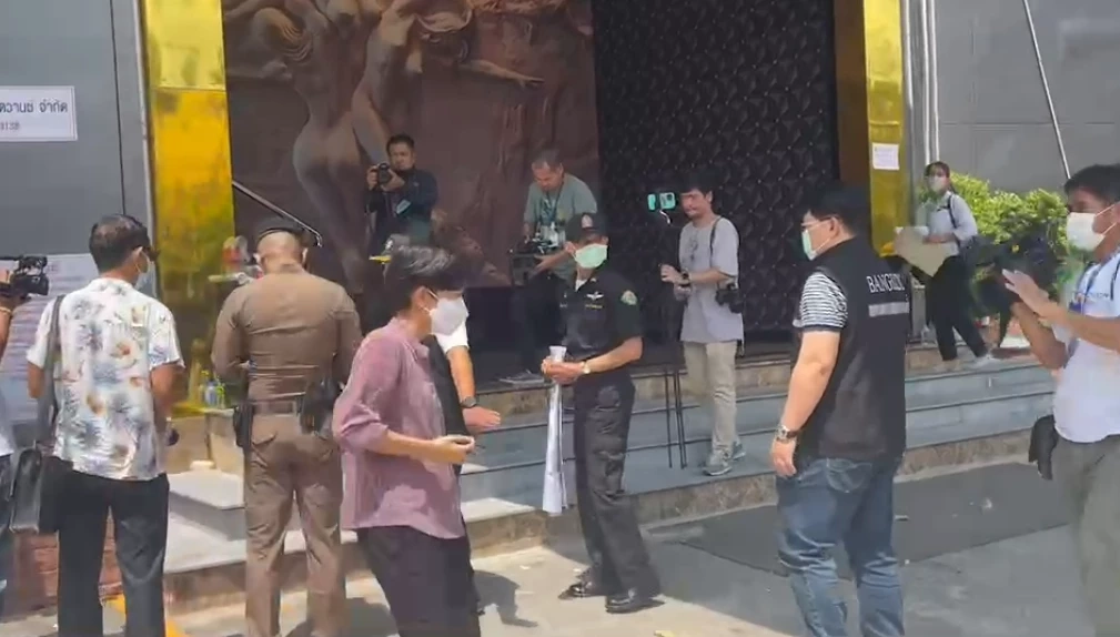 เขตห้วยขวาง สั่งปิดอาคาร "เมรี อาบอบนวด" 5 ปี ปมจับ "ไดมอนส์ เคทีวี"  