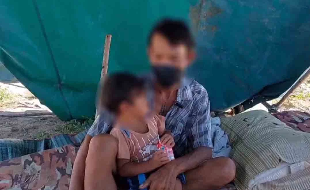 สุดรันทด 5 ชีวิต อาศัยเพิงสังกะสี ขุดมันกินแทนข้าว หลังเสาหลักล้มป่วย-ตกงาน