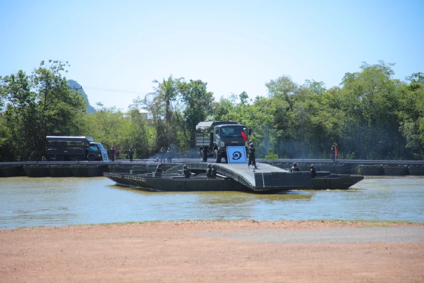 "ผบ.ทบ." ตบเท้าร่วมงาน วันสถาปนาเหล่าทหารช่าง ครบรอบปีที่148