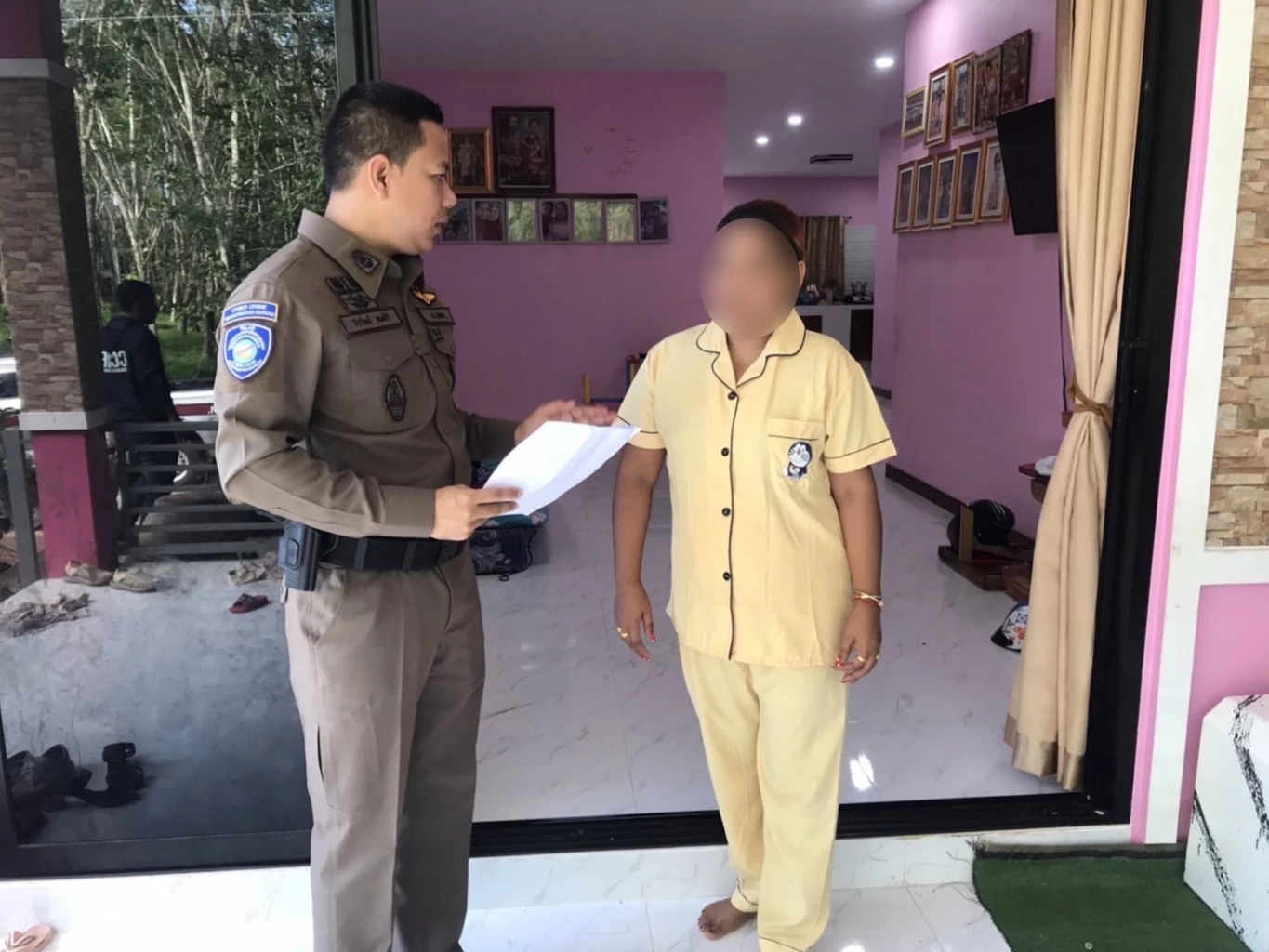 ตร.สอท.จับ 3 เจ้าหนี้ปล่อยกู้ดอกเบี้ยโหด แถมนำลูกหนี้โพสต์ประจาน ข่มขู่