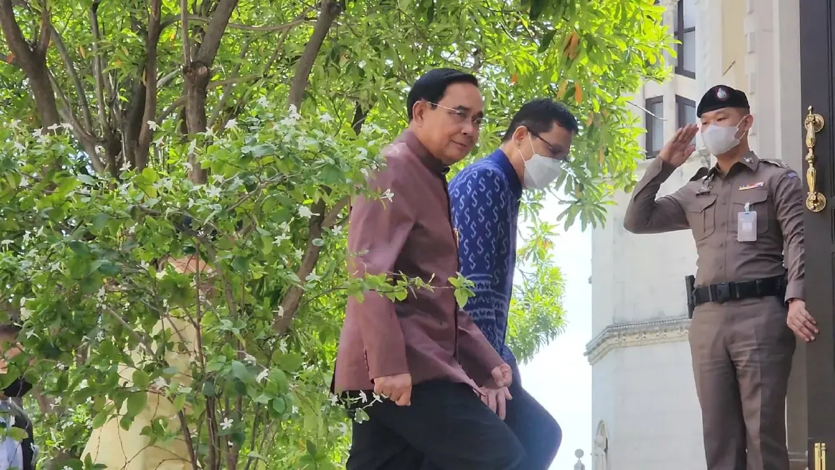 เดี๋ยวจะยุ่งกันใหญ่! นายกฯ ไม่ตอบการเมือง ขอทำหน้าที่รักษาการให้ดี