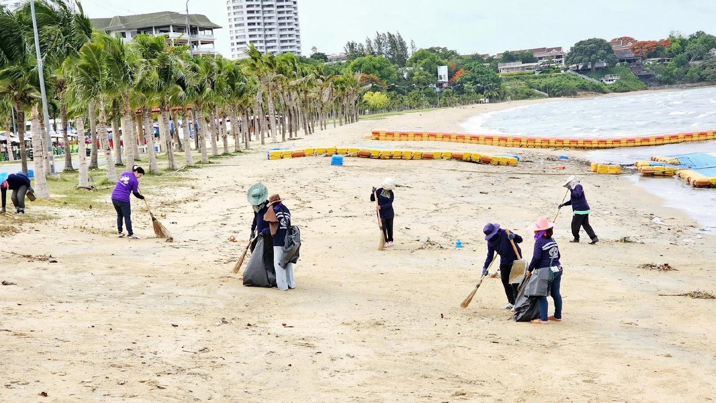 นายกฯ นาจอมเทียน นำทีมฟื้นฟู "หาดสมประสงค์" หลังถูก "มรสุม" ถล่มเสียหายยับ