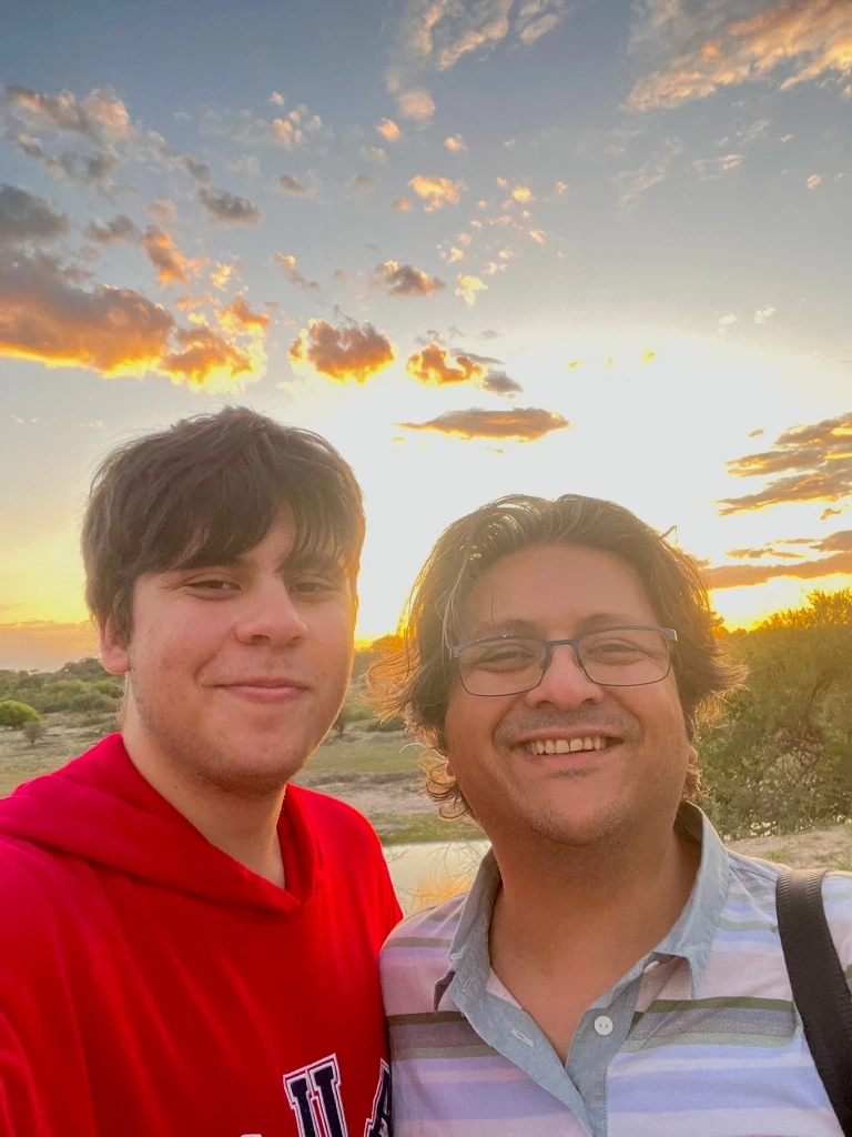 ชาห์ซาดา ดาวูด และ สุเลมาน ดาวูด สองพ่อลูกชาวปากีสถาน