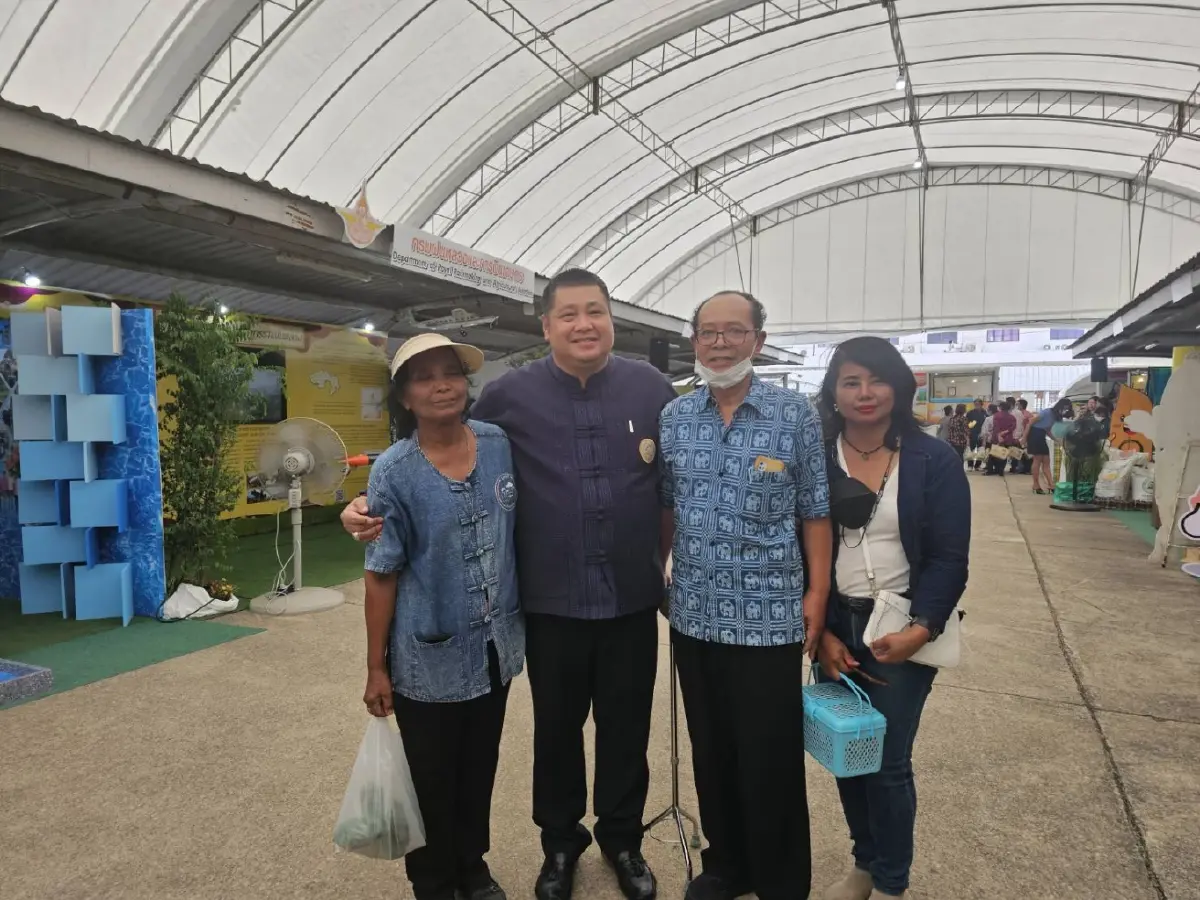 "กรมการข้าว" ปิดงานถ่ายทอดเทคโนโลยี ลดต้นทุนปลูกข้าว บรรยากาศสุดคึกคัก