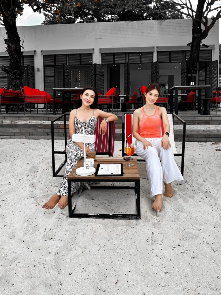 ทะเลจืดไปเลยจ้า หมอดูตัวแม่ต๊อกแต๊กA4 ควงแฟนหนุ่มสวีทสมุย