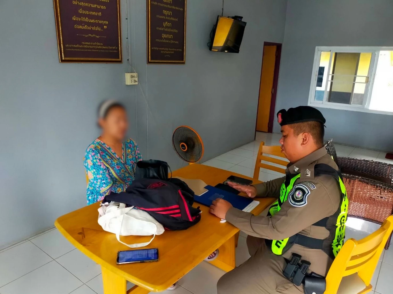 "เจ๊แอปเปิ้ล" นางพิชามญชุ์ ผู้ต้องหาหลอกซื้อที่ดินทิพย์