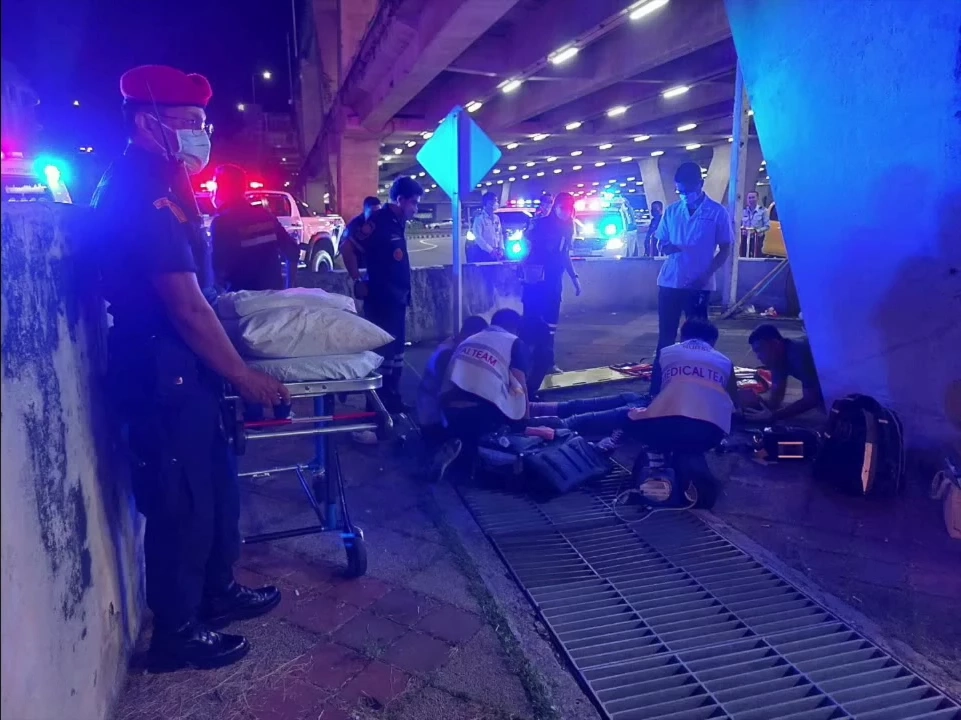 สาวชาวออสเตรีย พลัดตกชั้น 2 สนามบินสุวรรณภูมิ อาการสาหัส