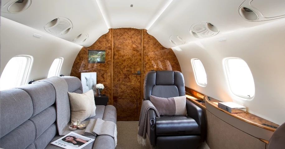 ทำความรู้จัก เครื่องบินเจ็ทสุดหรู Embraer Legacy 600 ของ "เสี่ยหนู"