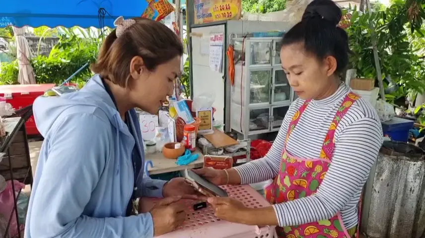 ด่วน! รู้ตัวคนรีด"ส่วยสติ๊กเกอร์"แม่ค้ากล้วยทอด เป็นตำรวจภูธรจังหวัดนนท์