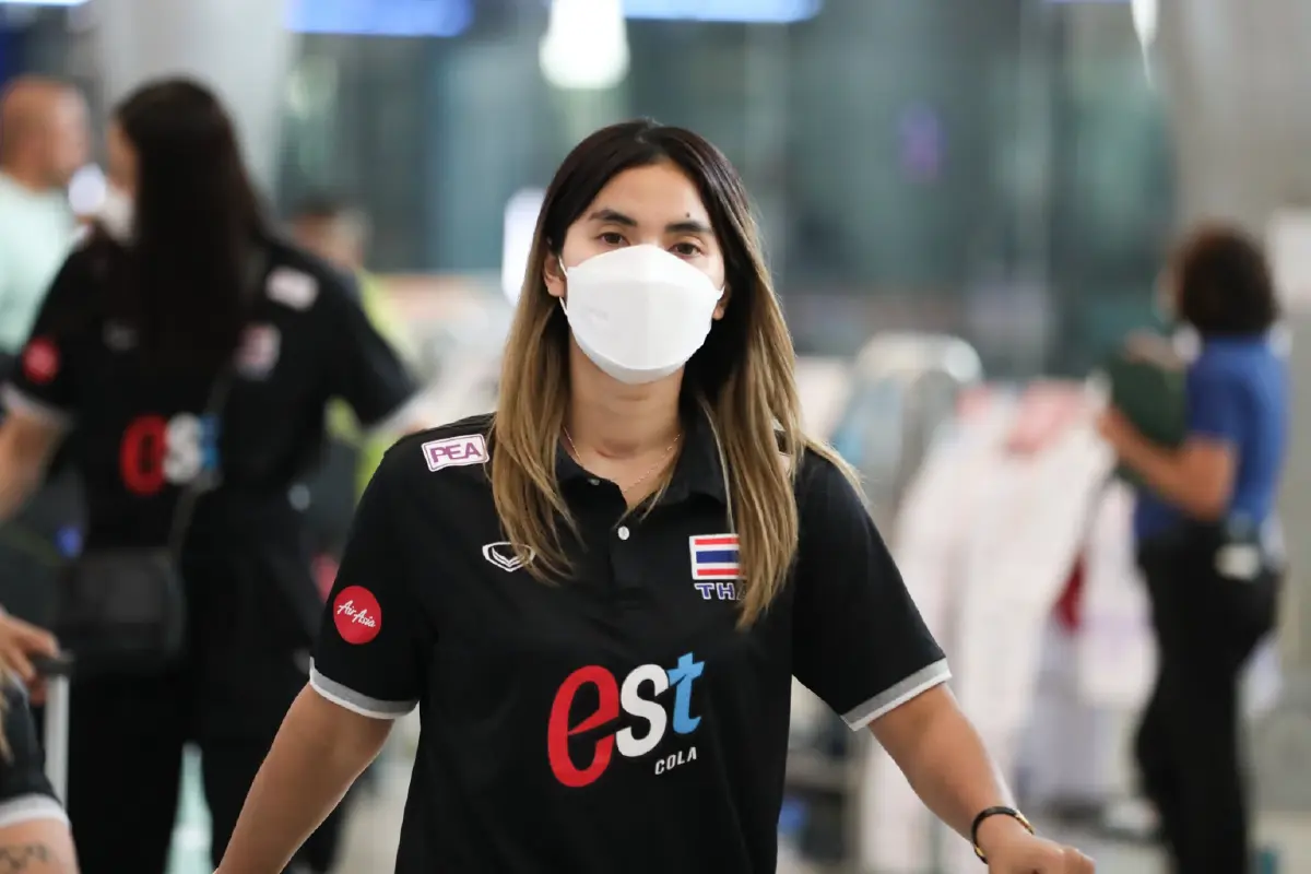นักตบสาวกลับถึงไทย ก่อนลุยศึก "VNL2023" สนาม 3