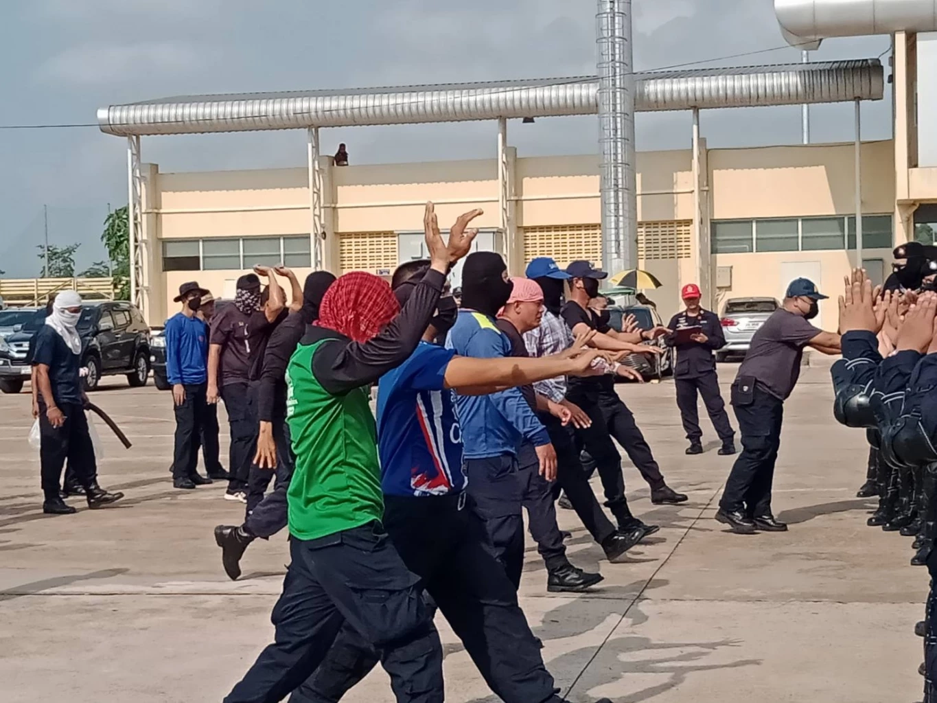 ตำรวจสระแก้ว ฝึกทบทวนควบคุมฝูงชน เตรียมป้องกันม็อบ