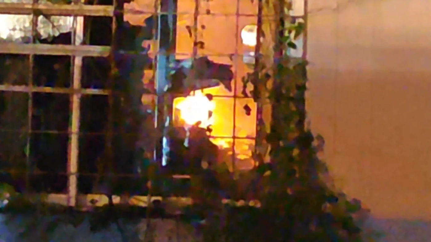 ไฟไหม้ร้านอุปกรณ์ไฟฟ้าเมืองตรัง มาราธอน 6 ชม. เฝ้าระวังต่อ หวั่นไฟลุกซ้ำ