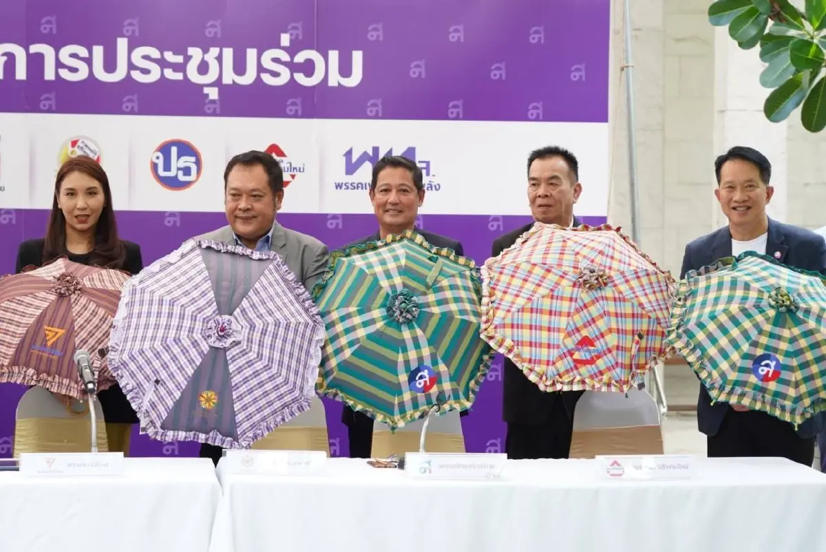 "อนุดิษฐ์" ปัด "หญิงหน่อย" จ่อลาออก เปรยติดตลกอยากได้ "ก.คมนาคม" มากกว่า