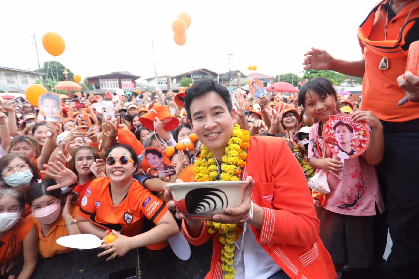 "พิธา"ขอบคุณคนลำปางมอบคะแนนเสียง "ก้าวไกล" สัญญาจะไม่ทำให้ผิดหวัง