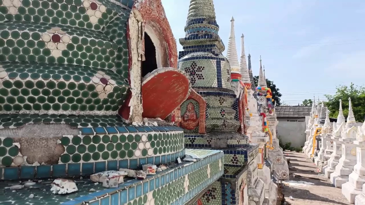 ชาวบ้านเดือด สาปแช่งโจรทุบเจดีย์เก็บอัฐิบรรพบุรุษ ขโมยเงิน-โกศทองเหลือง