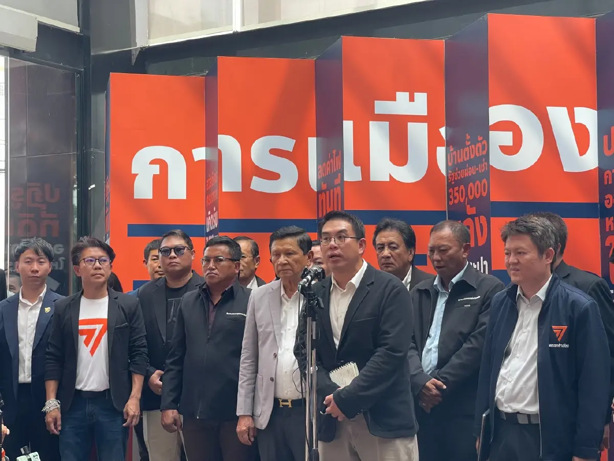 สมาพันธ์การขนส่งทางบกแห่งประเทศไทย ยื่นเอกสารพร้อมหลักฐานส่วยทางหลวงให้กับ วิโจรน์ "อุกกาบาตส่วย" เมื่อวันที่ 1 มิ.ย.ที่ผ่านมา