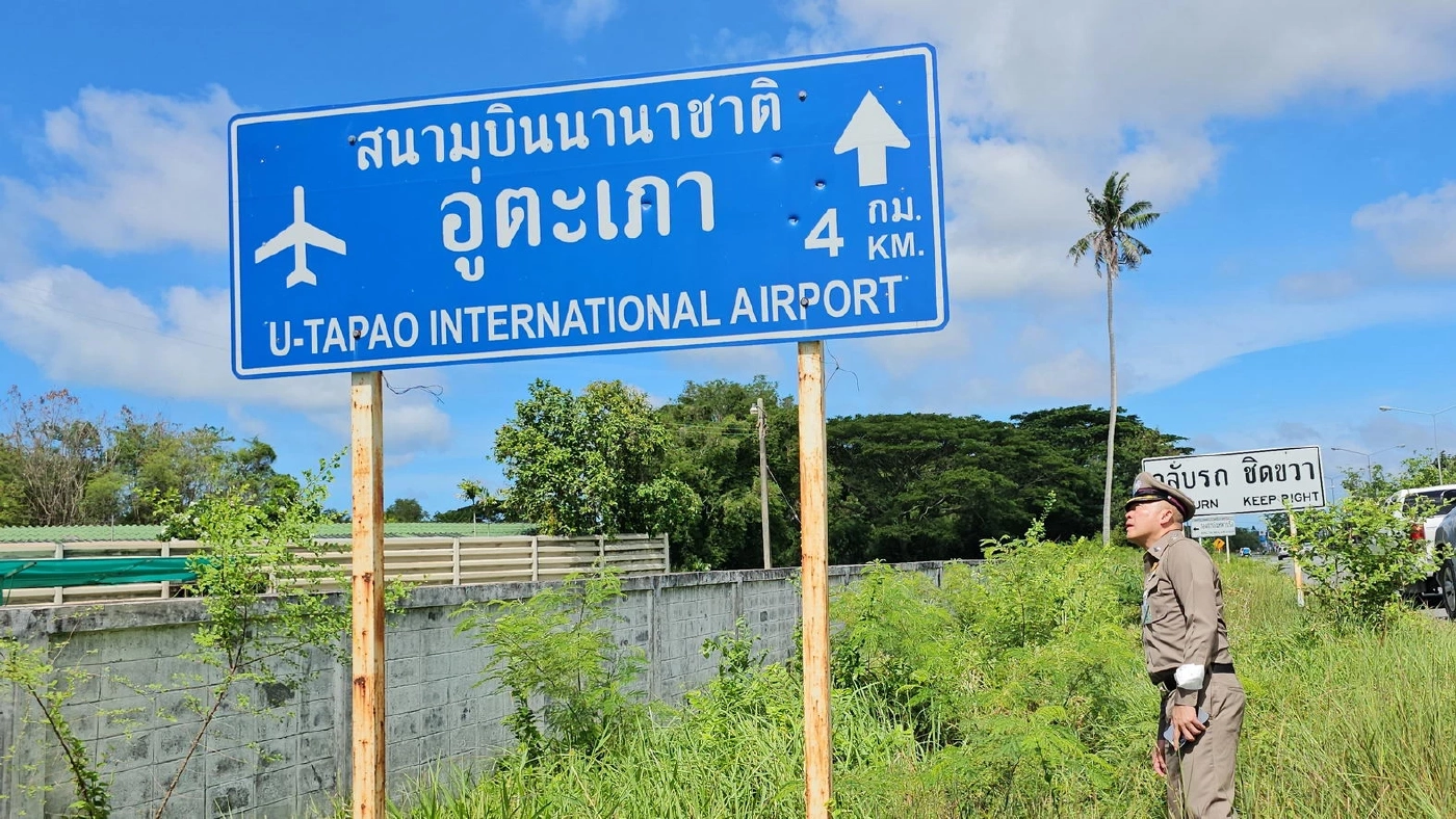 ผกก.บ้านฉาง แจงป้ายหน้าอู่ตะเภาถูกยิงพรุน เป็นรอยเก่าปี 63 ผู้ก่อเหตุถูกจับแล้ว