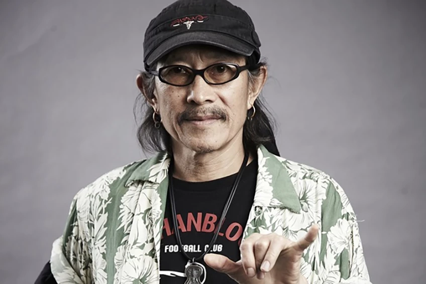 ซัดแรง "น้าแอ๊ด" แขวะวงในการเมือง ปลุกใจคนไทยต่างได้แต่อย่าแตกแยก (มีคลิป)