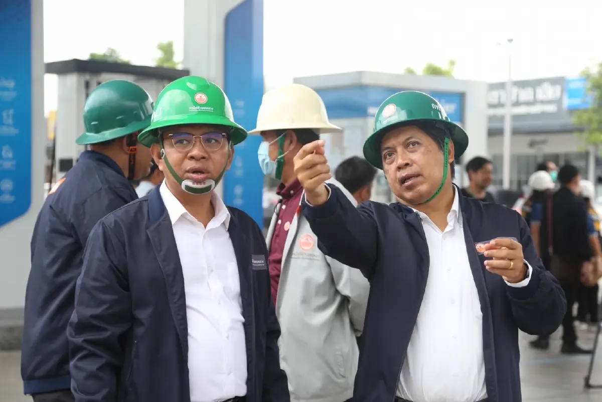 ผู้ว่าการ MEA ลงพื้นที่ติดตามระบบไฟฟ้า เหตุคานสะพานทรุดตัวย่านลาดกระบัง