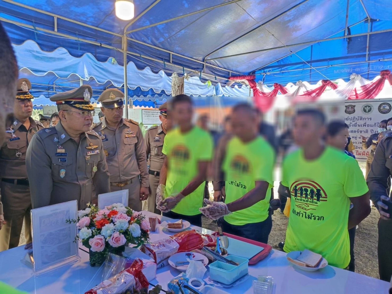 ผบ.ตร. ตรวจเยี่ยมโครงการชุมชนยั่งยืน ชุมชนบ้านโพรงเข้ จ.เพชรบุรี