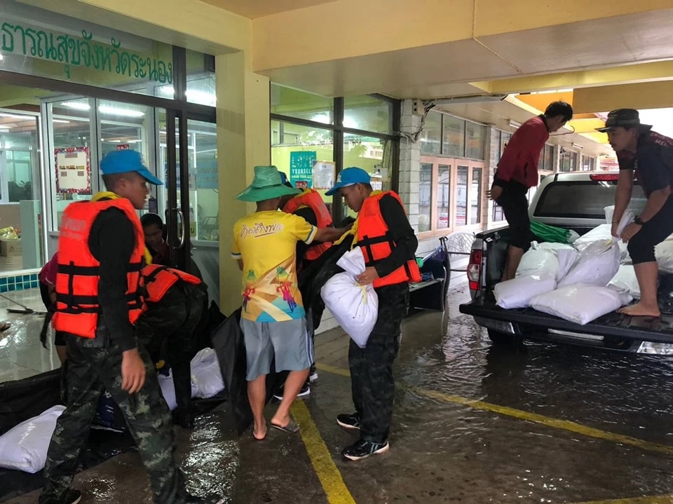 "ก้าวไกล" หวังแก้โครงสร้างสภากลาโหม ลดอำนาจกองทัพ ให้อยู่ภายใต้รบ.พลเรือน