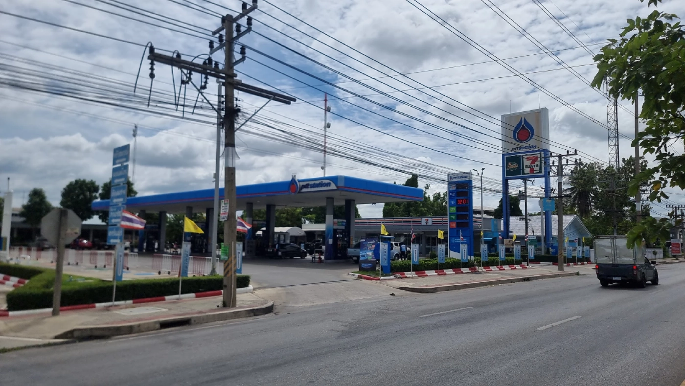 ปั้มปตท.สหกรณ์กระทุ่มแบน โร่แจงดรามา ขอโทษลูกค้าสาว ได้น้ำมันไม่เต็มจำนวน