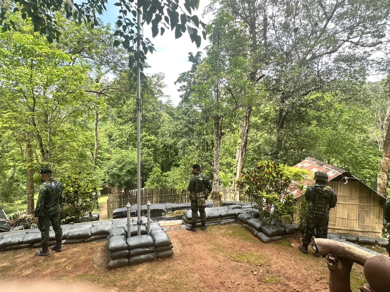 ทบ.ส่งหน่วยแพทย์ตรวจคัดกรอง-อบรมป้องกันมาลาเรีย ชายแดนไทย-เมียนมา