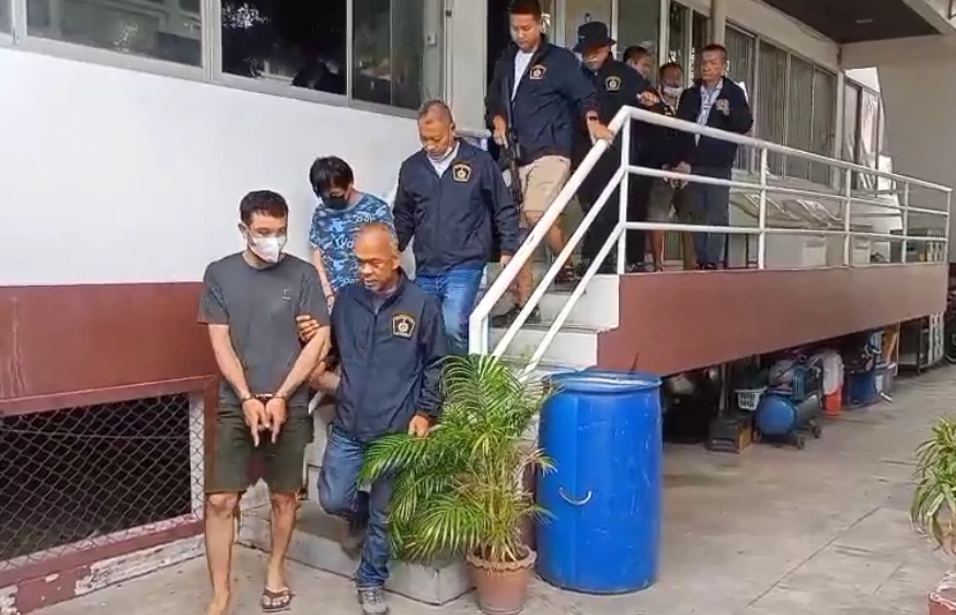 ตร.แหลมฉบัง รวบ 2 คนร้าย ลักขโมยสายไฟภายในท่าเรือ แถมยิงยามเพื่อเปิดทางหนี