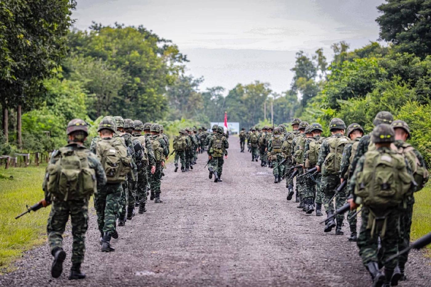 "ก้าวไกล" หวังแก้โครงสร้างสภากลาโหม ลดอำนาจกองทัพ ให้อยู่ภายใต้รบ.พลเรือน