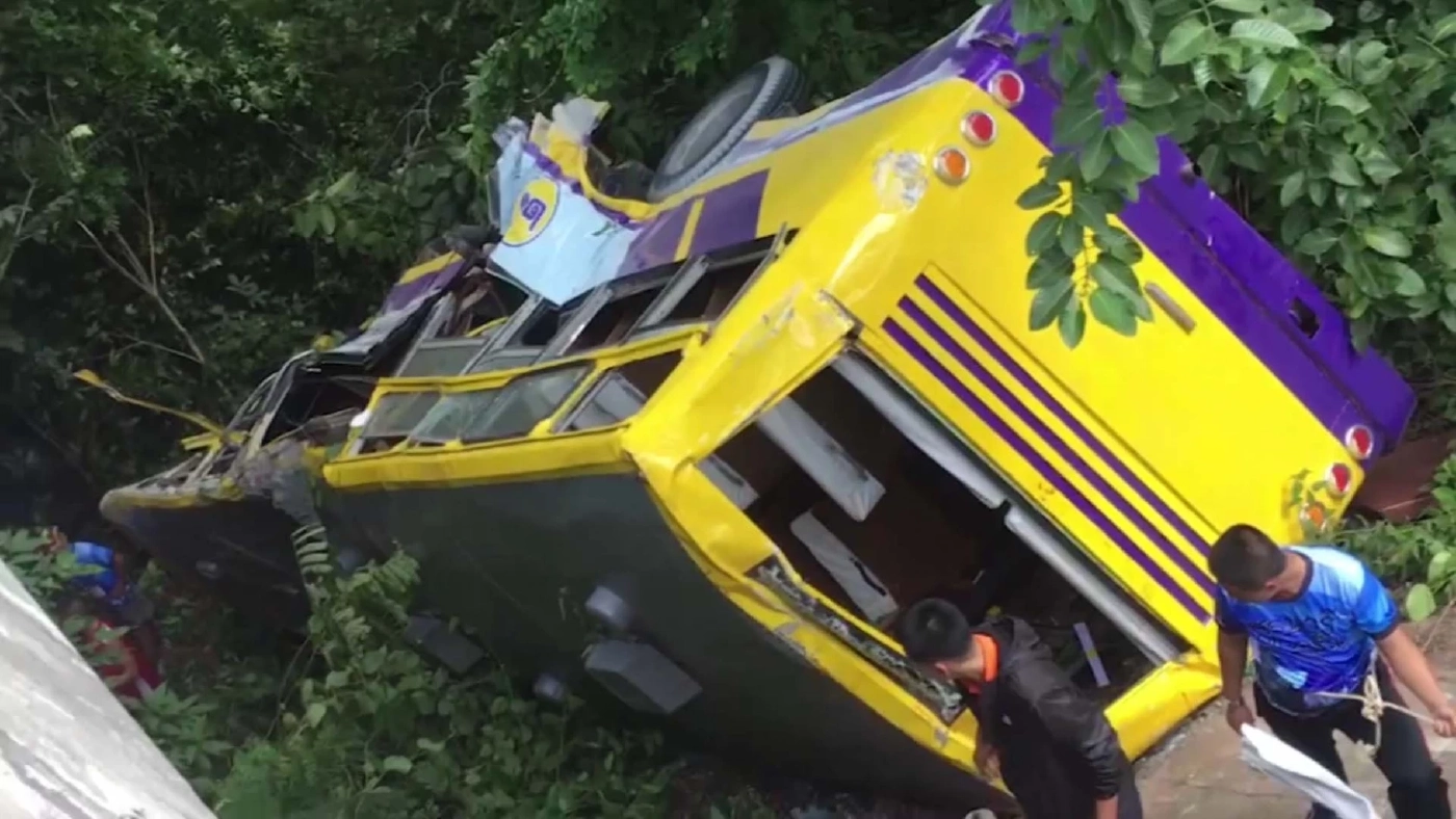 หลวงพ่อยัน รถบัสขนนักวิ่ง ที่ตกเหวสภาพดีสุด แค่ยังไม่ได้ทะเบียนจากขนส่ง