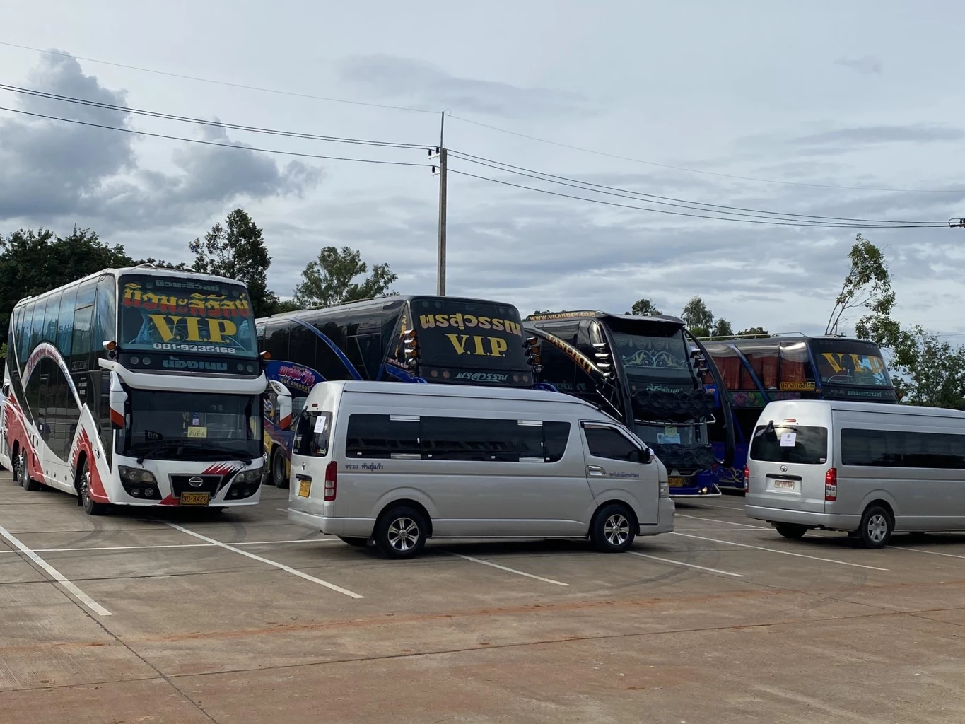 ตร.แจ้งข้อหาหนัก ผอ.โรงเรียนอ่างทอง อิมพอร์ตเด็กต่างด้าว 126 คน มาเรียน