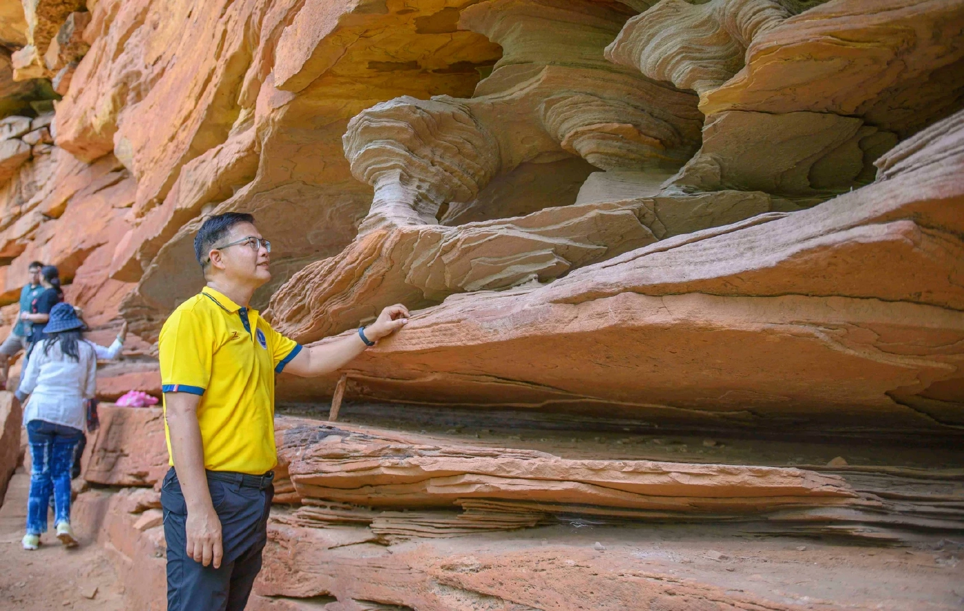 กาฬสินธุ์เปิดจุด Unseen ผาแดงภูสิงห์ พร้อมพาชมแหล่งธรณีธรรมชาติสวยงาม