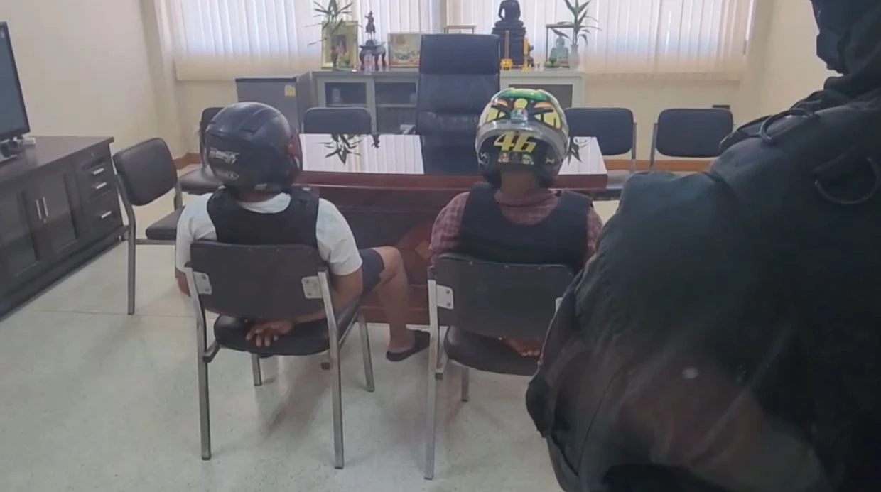 จับครบ! 2 อดีตตำรวจ อุ้ม-ชิงรถพ่อค้าน้ำเต้าหู้ อ้างเงินขาดมือ