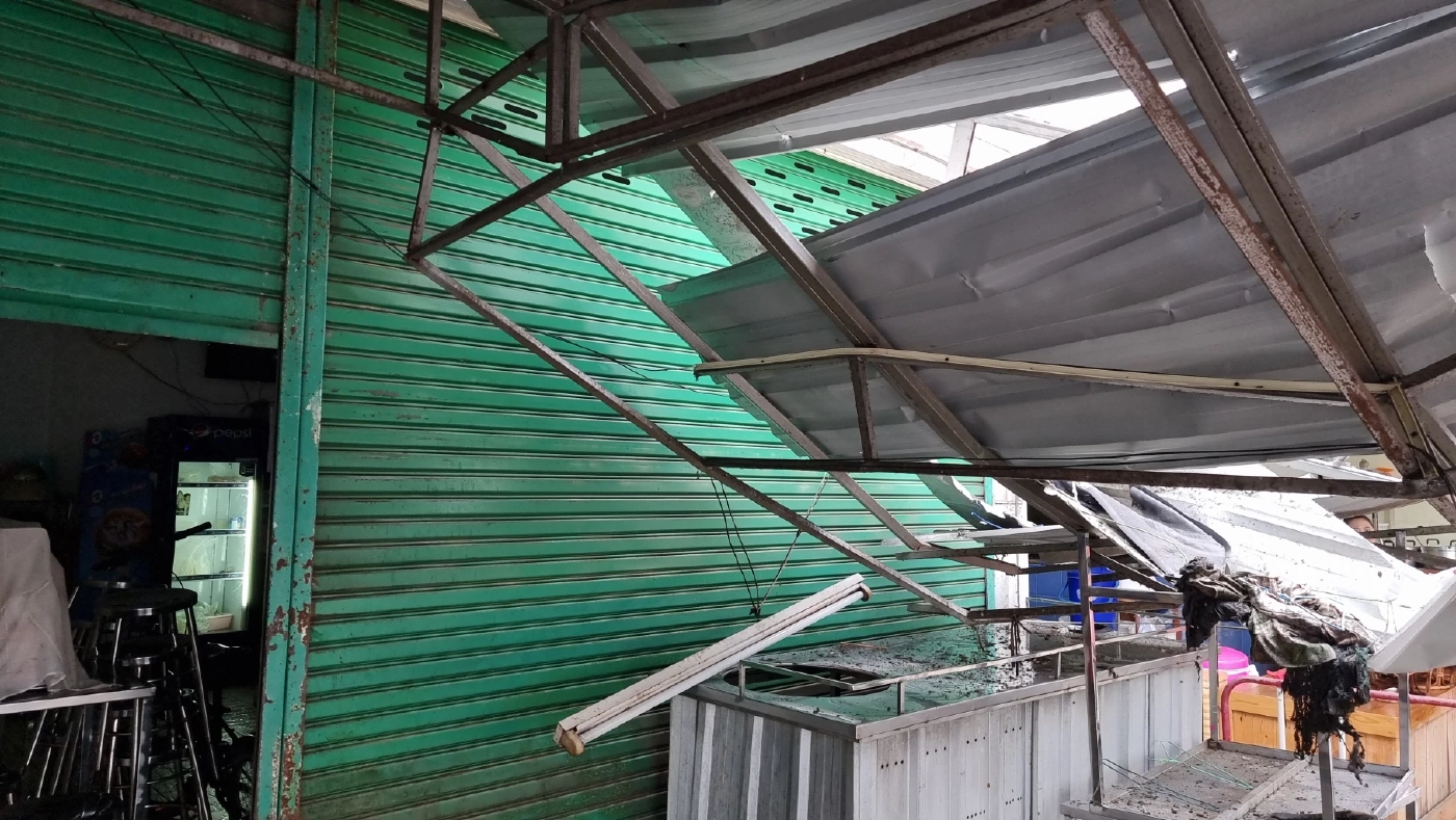 ยายวัย 65 เฉียดตายกลางดึก โจรบุกแทงคอบนคอนโดเมืองทอง โชคดีหลานตื่นช่วยทัน