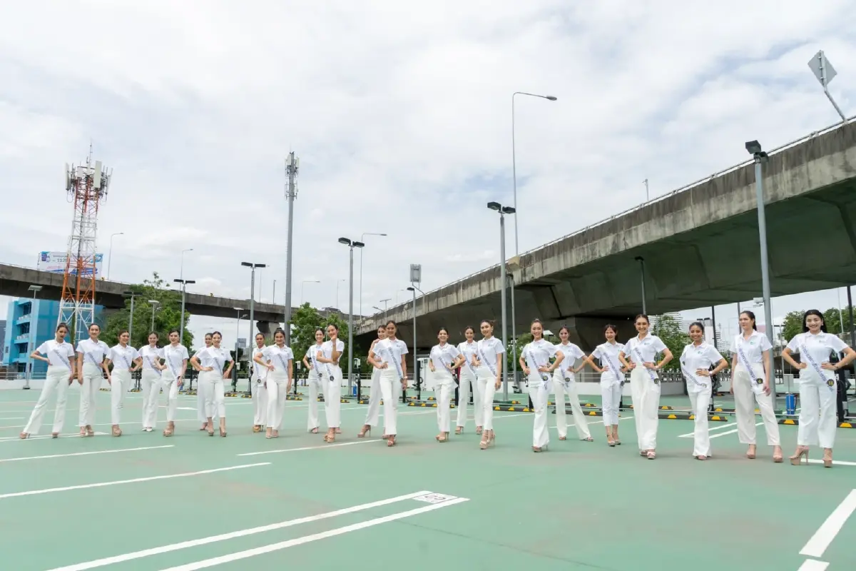 นางสาวถิ่นไทยงาม โปรโมท “EV Smart Building” by EA Anywhere อาคารจอดรถรามาธิบดี – พลังงานบริสุทธิ์