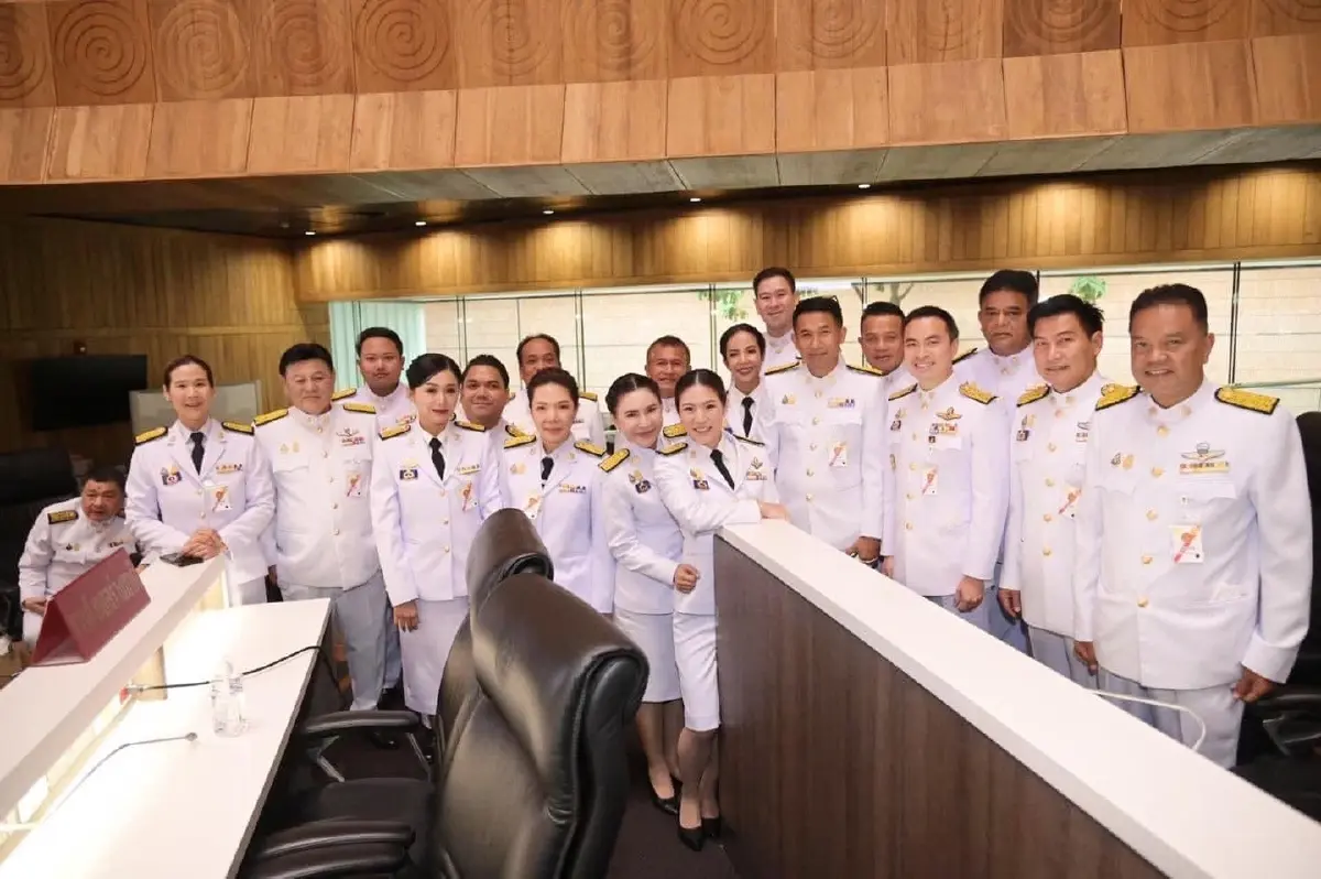 "เอกนัฏ" ยัน รทสช.ไม่เสนอ "พีระพันธุ์" ชิงนายกฯ ไม่หนุนรัฐบาลเสียงข้างน้อย