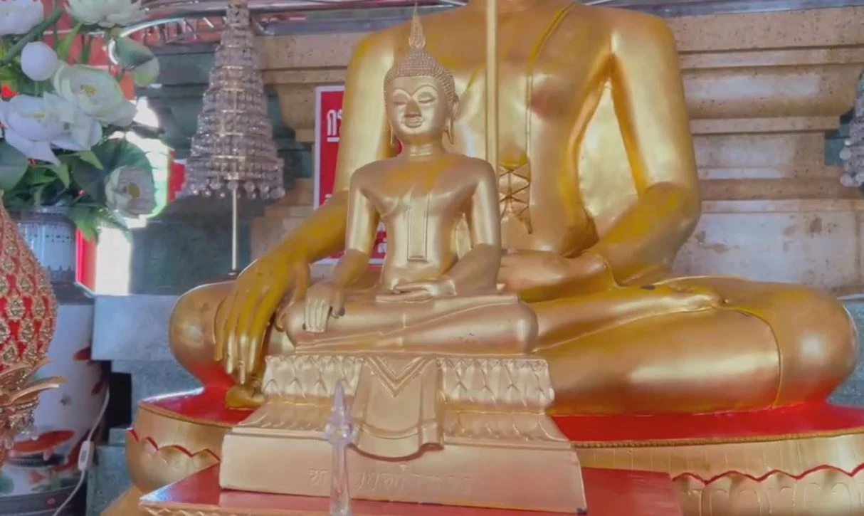 หลวงพ่อขาวจำลอง