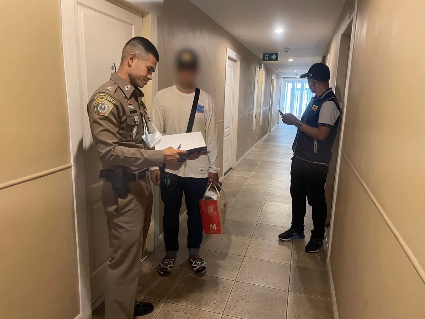 ตำรวจบุกทลายแก๊ง “มาสไรเดอร์” ทวงหนี้โหด เก็บดอกร้อยละ 400 ต่อปี