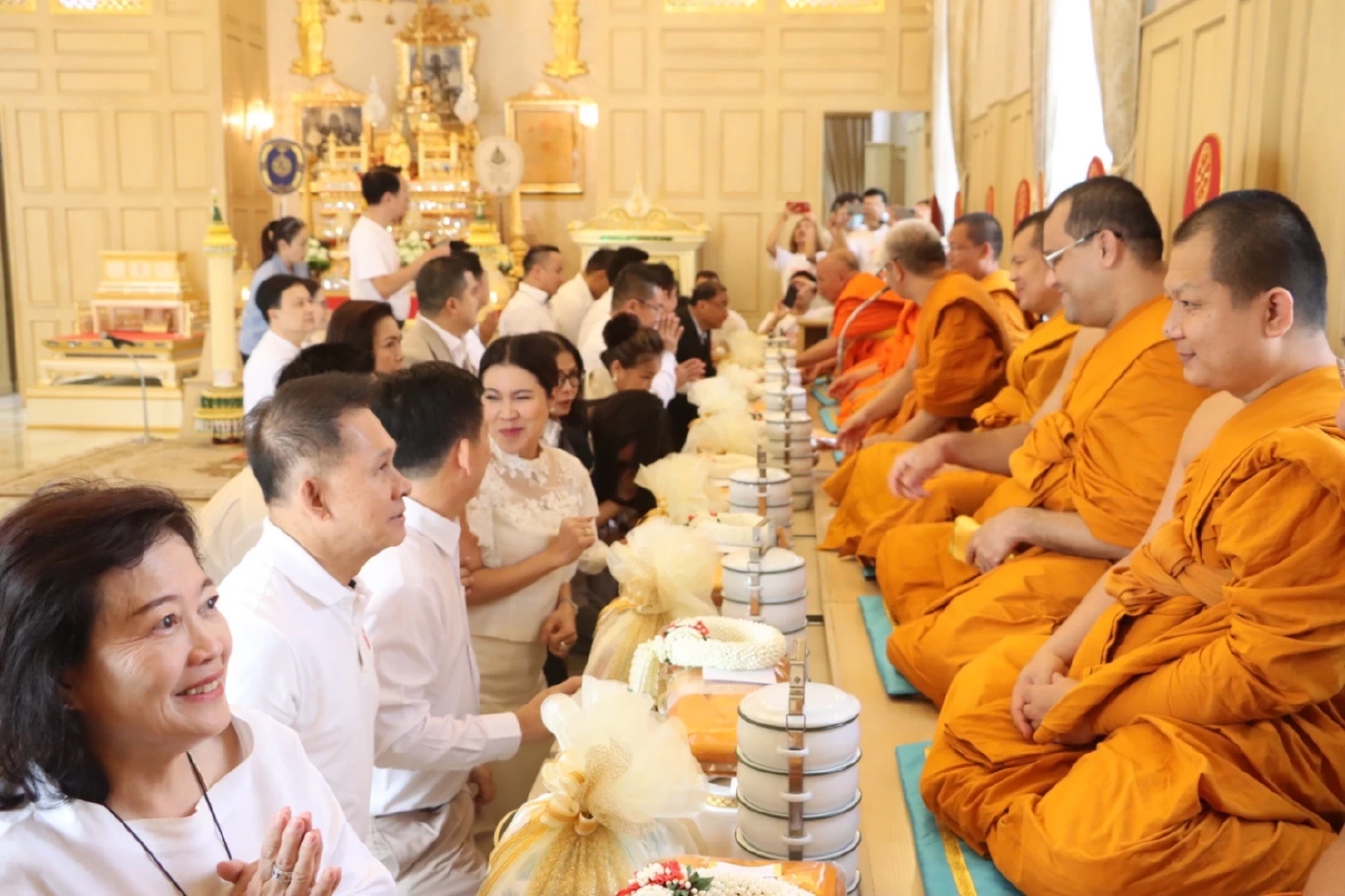 คนใกล้ชิด ร่วมทำบุญวันเกิดให้ ทักษิณ ชินวัตร