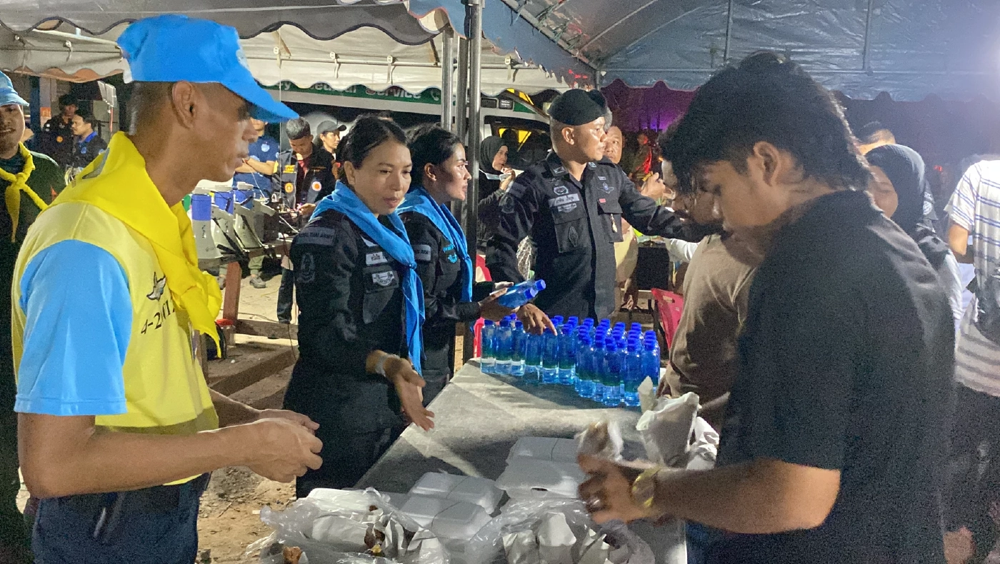 ชาวบ้านทำใจไม่ได้ เหตุโกดังประทัดบึ้มกลางตลาดมูโนะ ไม่ยอมทิ้งบ้านไปไหน